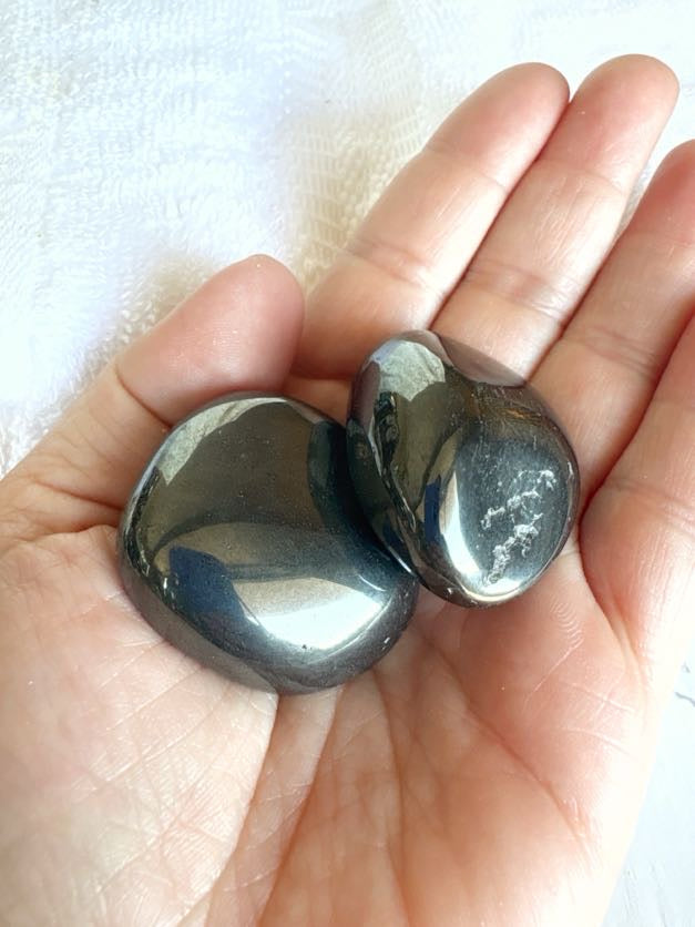 Hematite & Black Hawaiian Sea Salt Bath Bomb